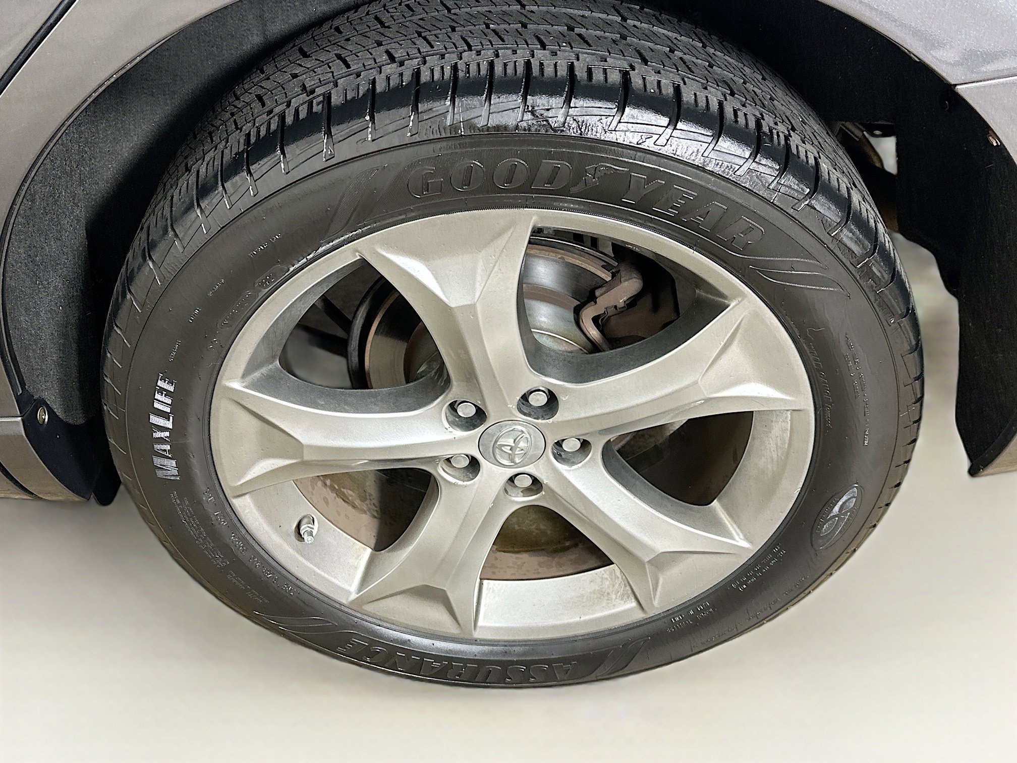 Used 2010 Toyota Venza FWD image 11