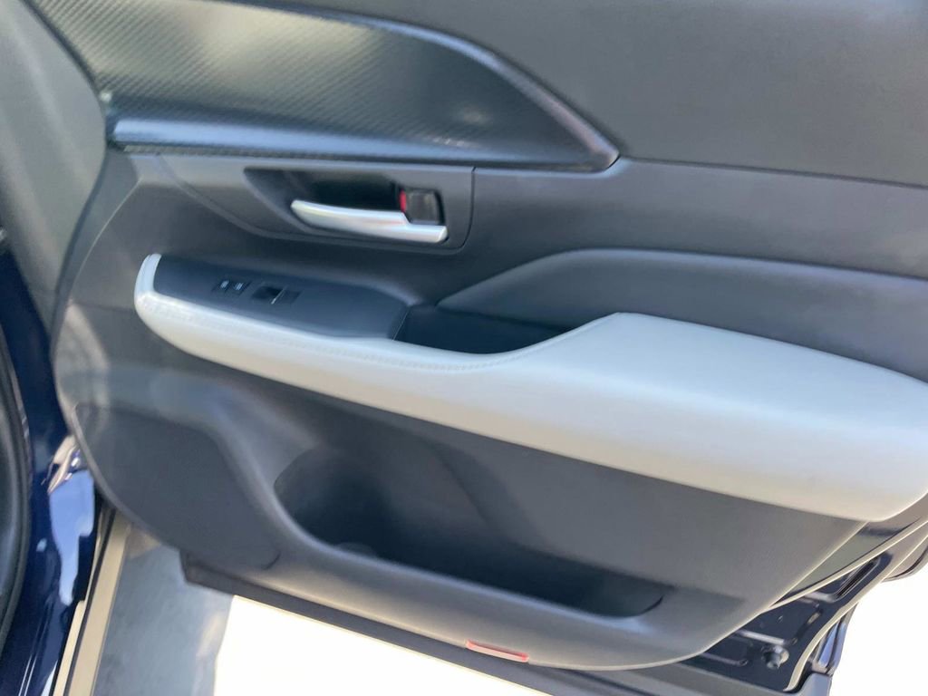 Used 2024 Toyota Grand Highlander AWD Hybrid image 28