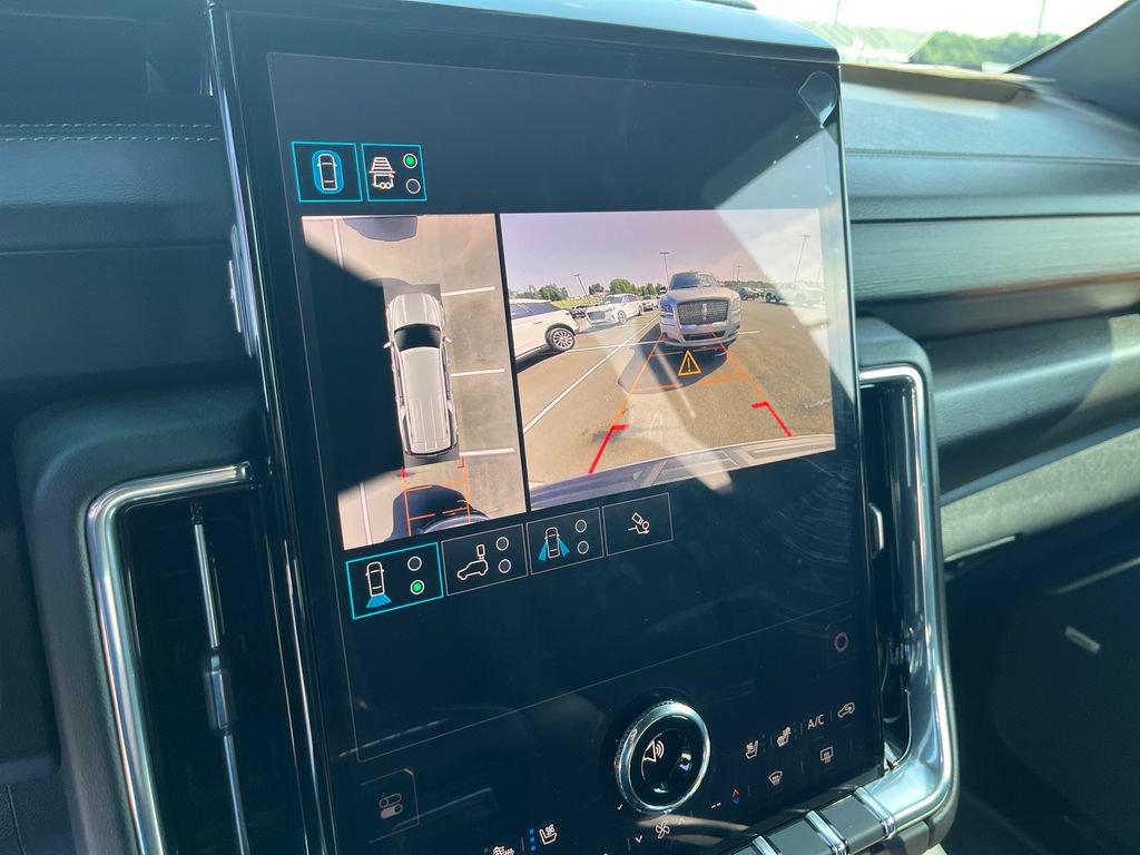 Used 2025 GMC Yukon XL Denali w/ Sun & Power Step Package AWD/4WD image 19