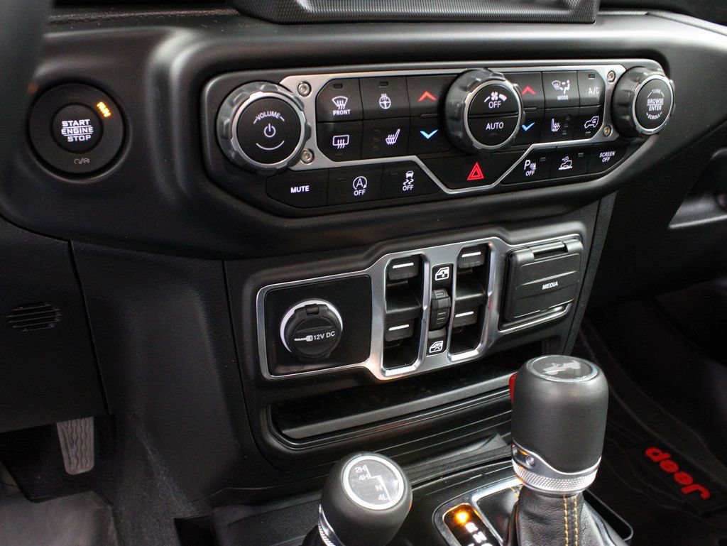 Used 2023 Jeep Wrangler Unlimited Sahara AWD/4WD image 51