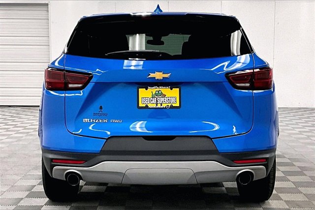 Used 2025 Chevrolet Blazer LT image 4