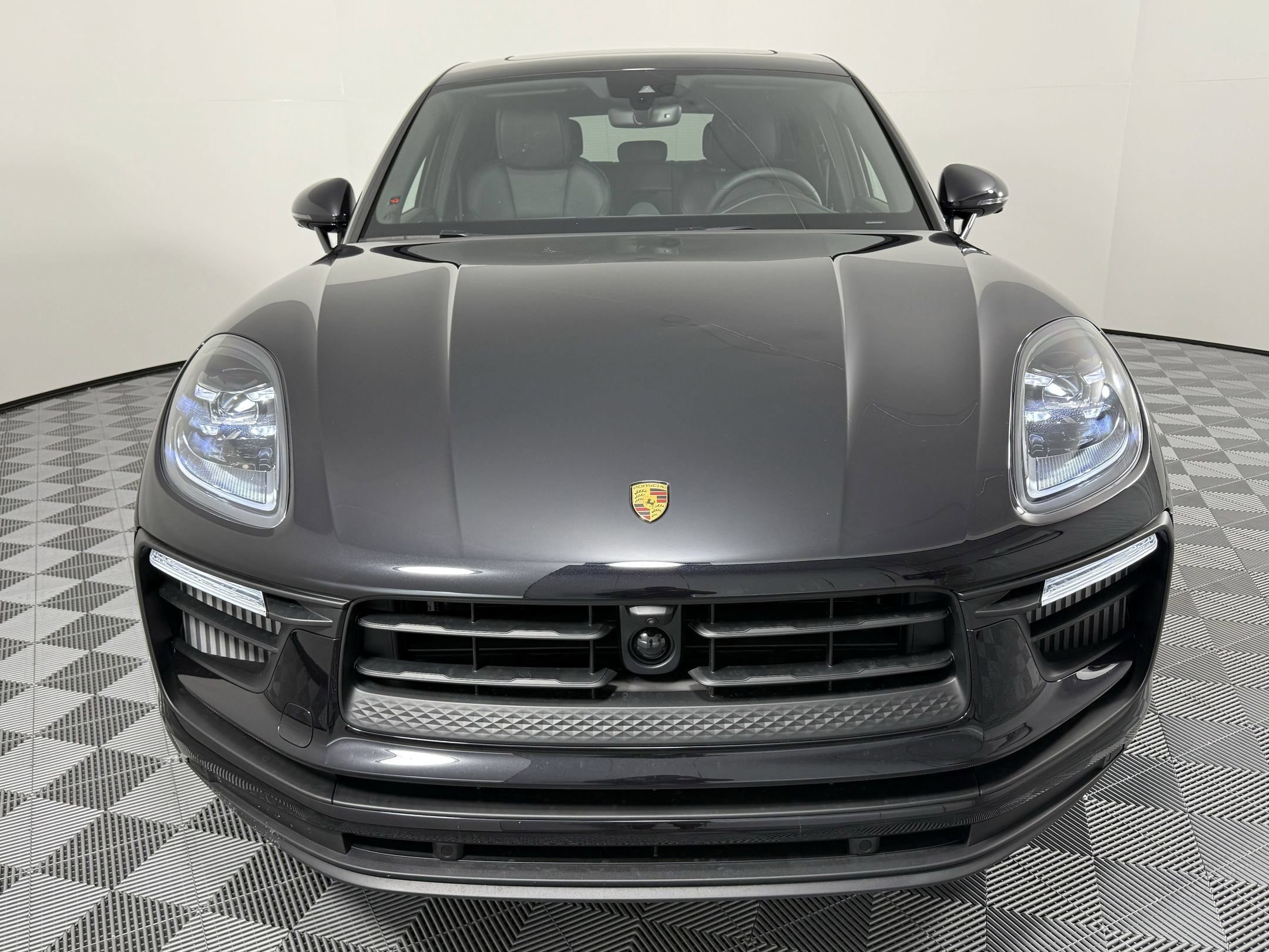 Certified 2026 Porsche Macan S AWD/4WD image 6