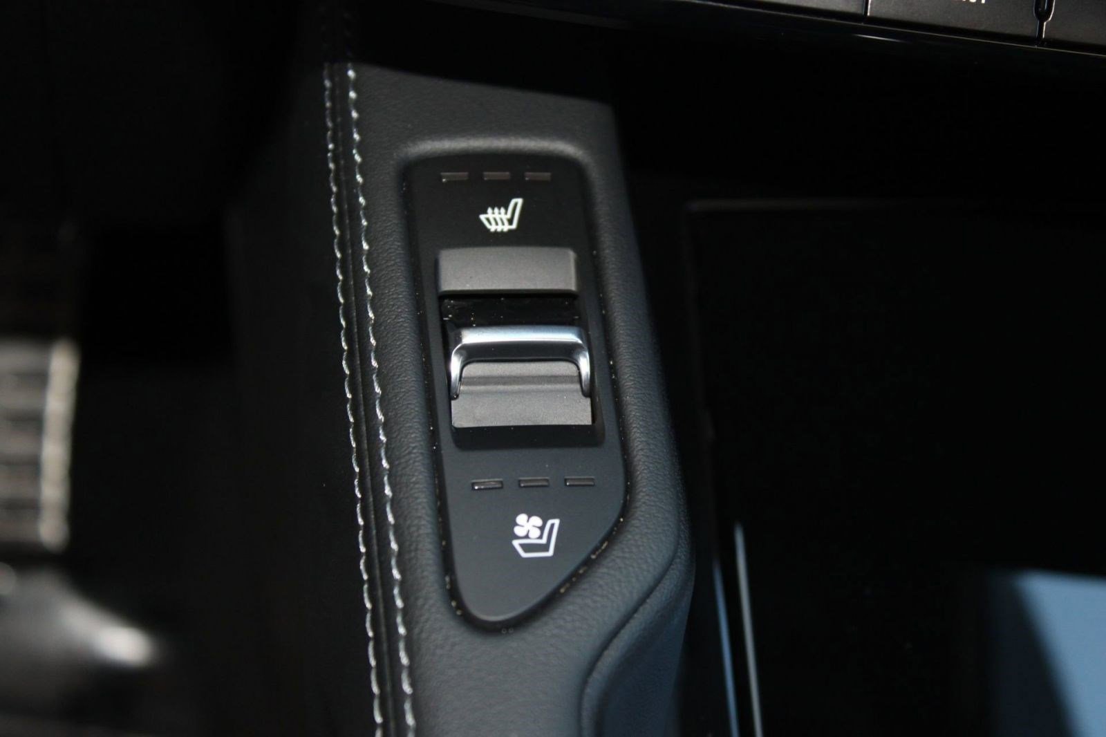 Used 2025 Kia Telluride SX Prestige image 16