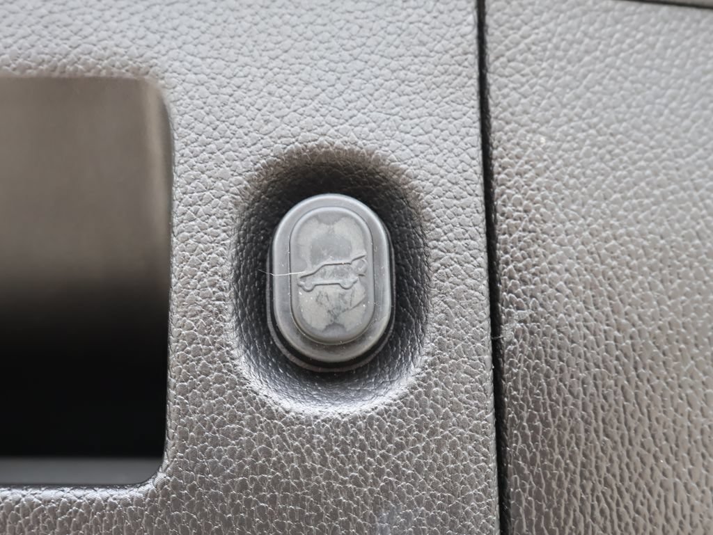 Used 2019 Chevrolet Tahoe LT w/ Luxury Package AWD/4WD image 35