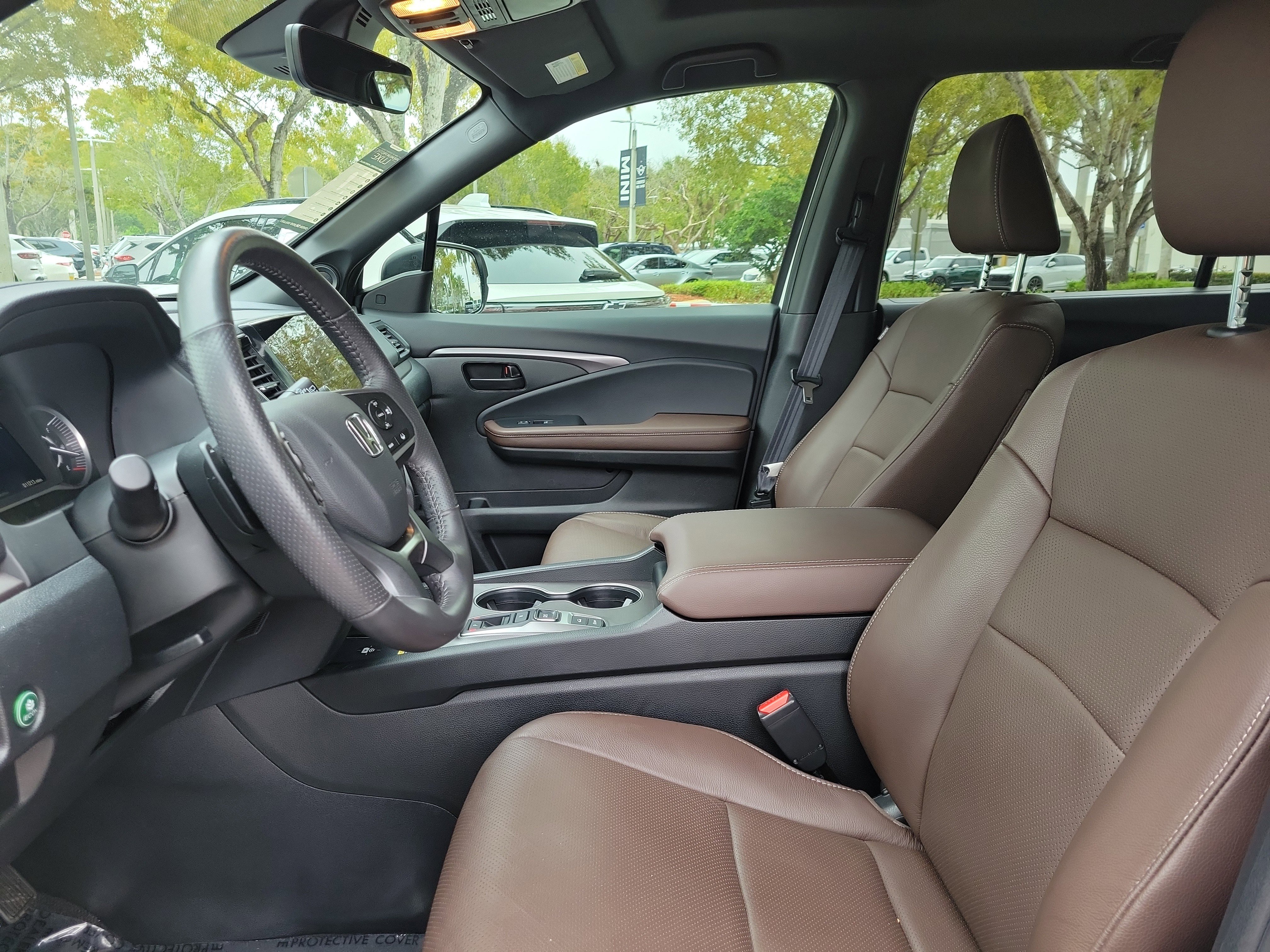 Used 2025 Honda Passport EX-L image 15