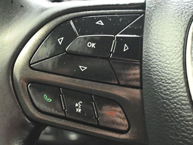 Used 2020 Dodge Challenger SXT image 21