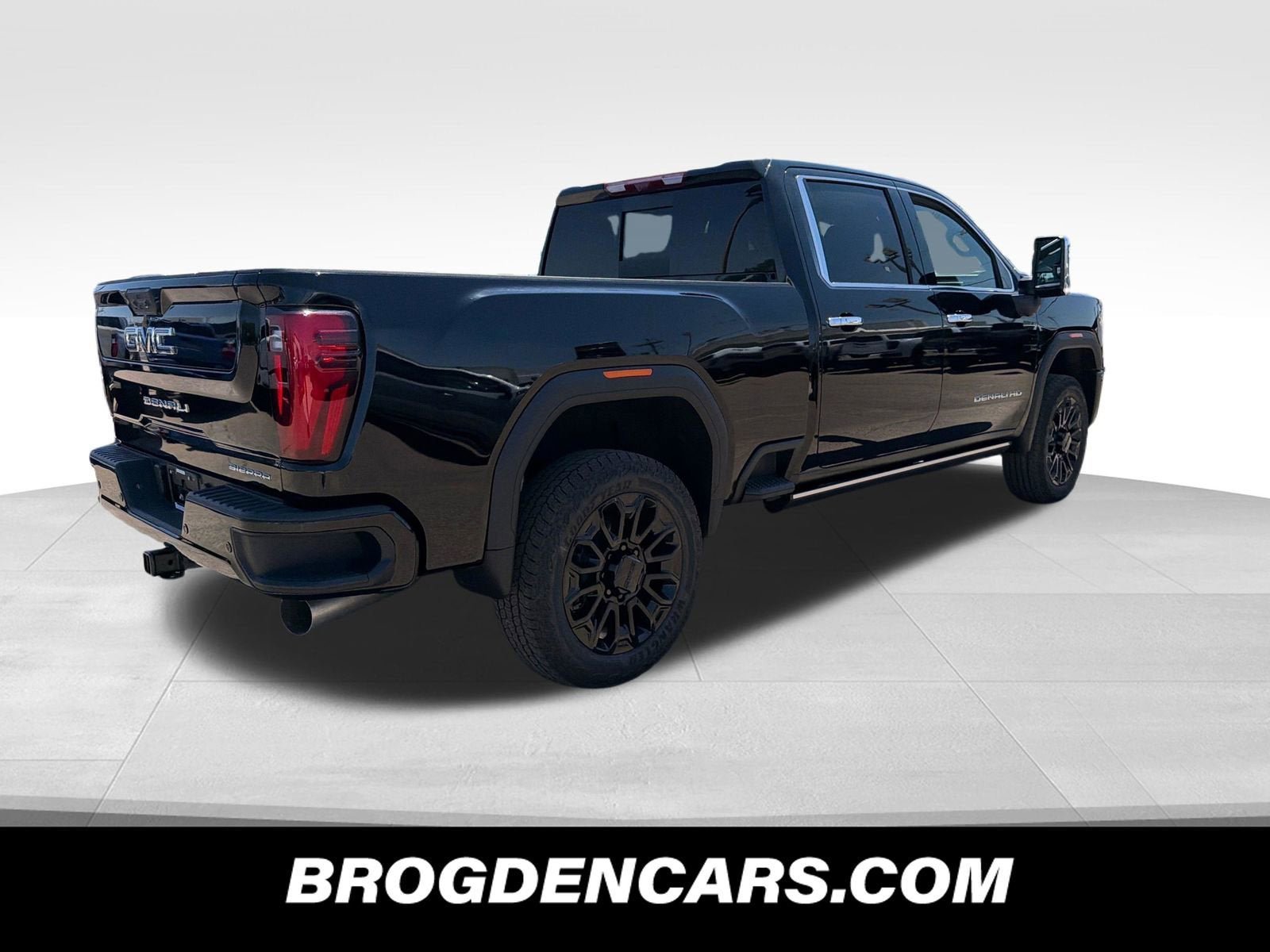New 2026 GMC Sierra 2500 Denali Ultimate AWD/4WD image 3