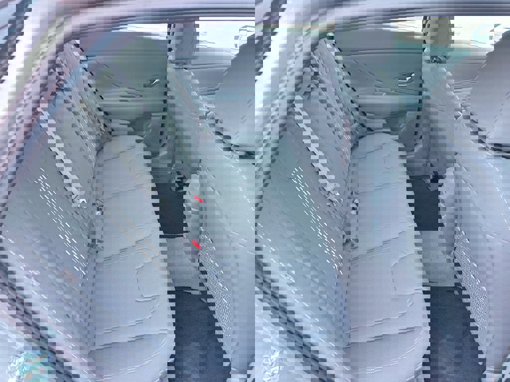 New 2025 Hyundai Elantra SEL image 34