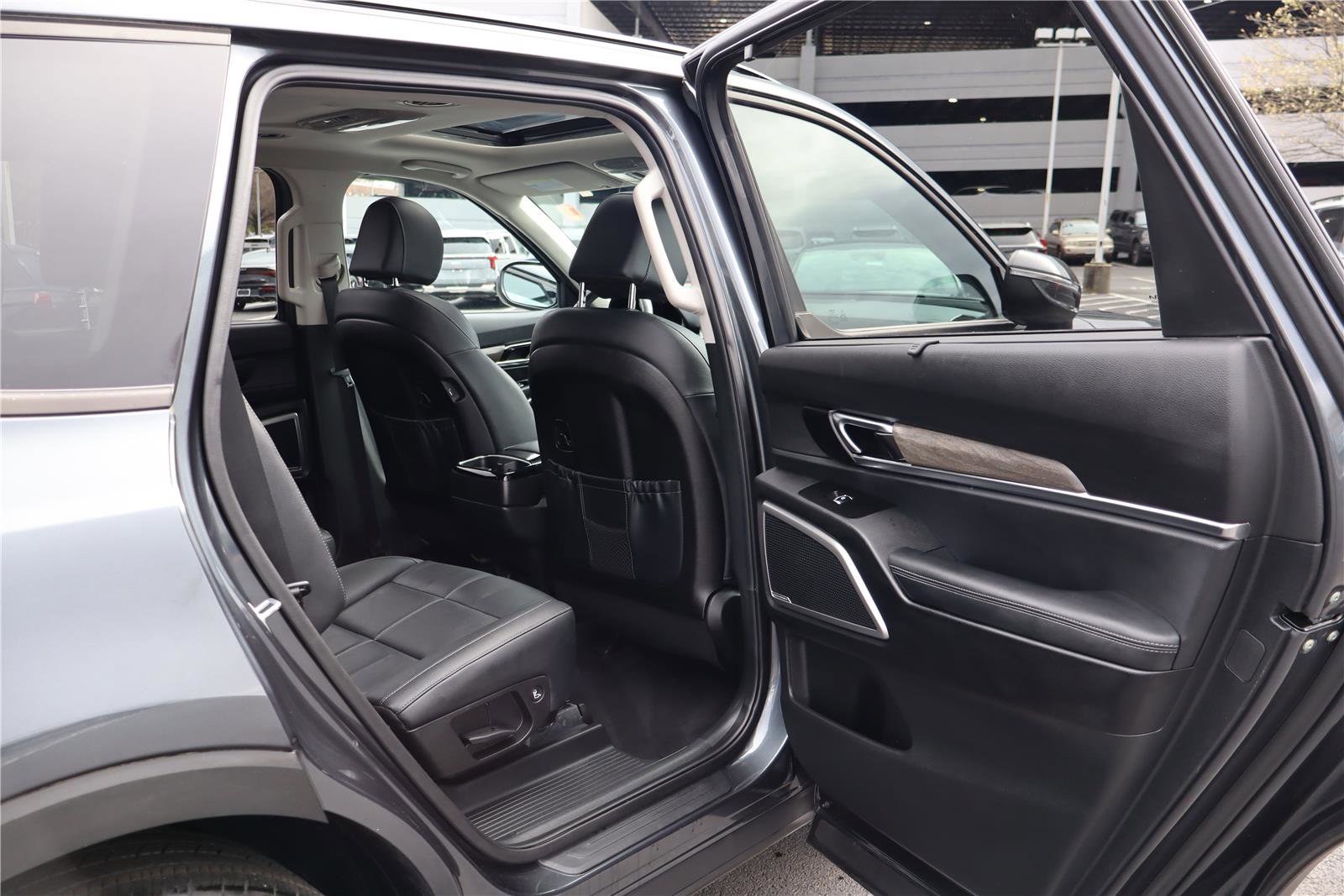 Certified 2022 Kia Telluride EX w/ EX Premium Package image 30