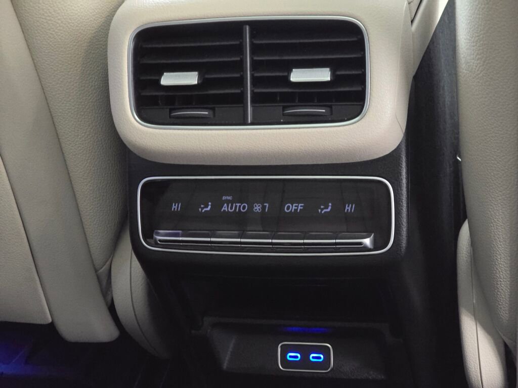 Used 2024 Mercedes-Benz GLS 580 GLS 580 image 25