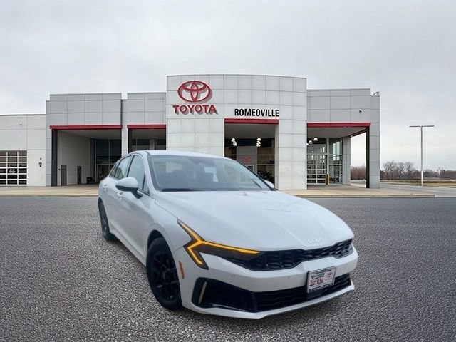 Used 2025 Kia K5 LXS FWD image 1