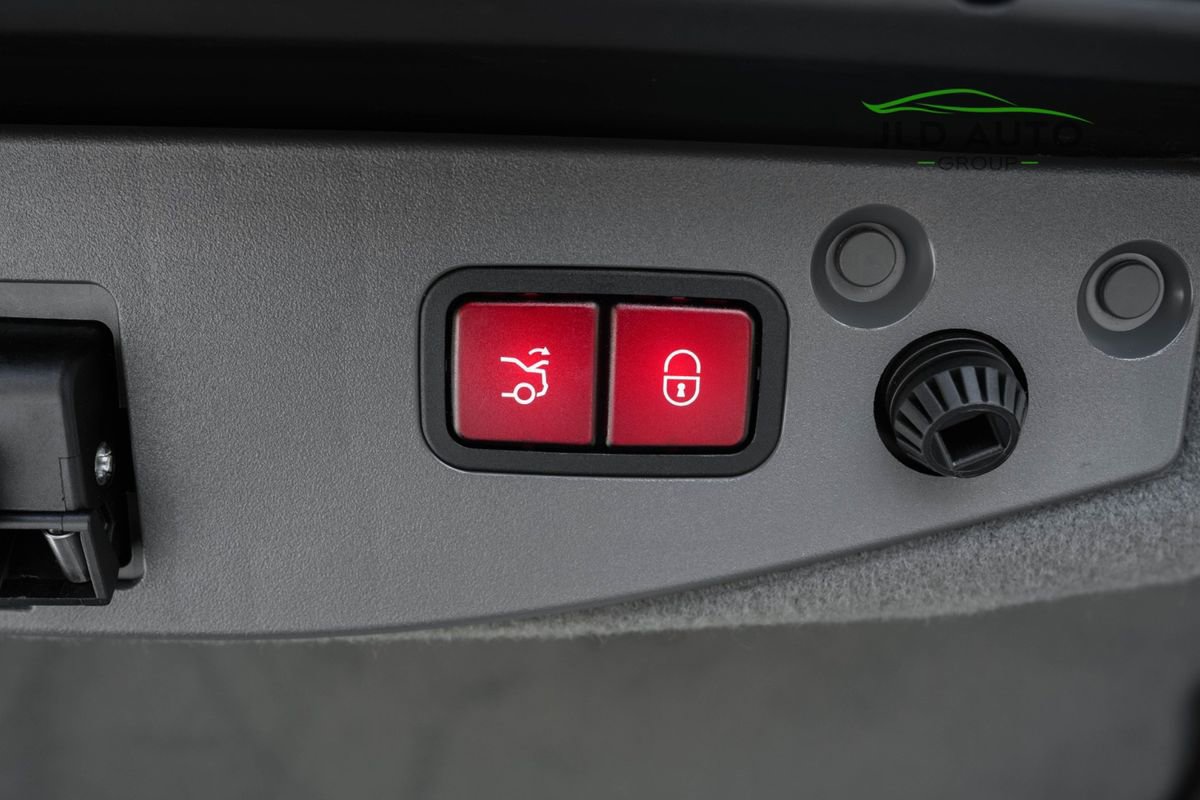 Used 2012 Mercedes-Benz SL 550 image 58