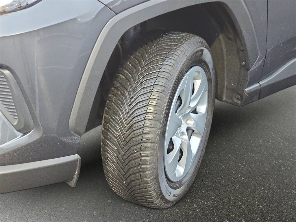 Used 2022 Toyota RAV4 LE image 34