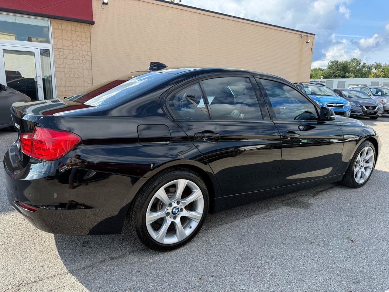 Used 2015 BMW 320i Sedan RWD image 7