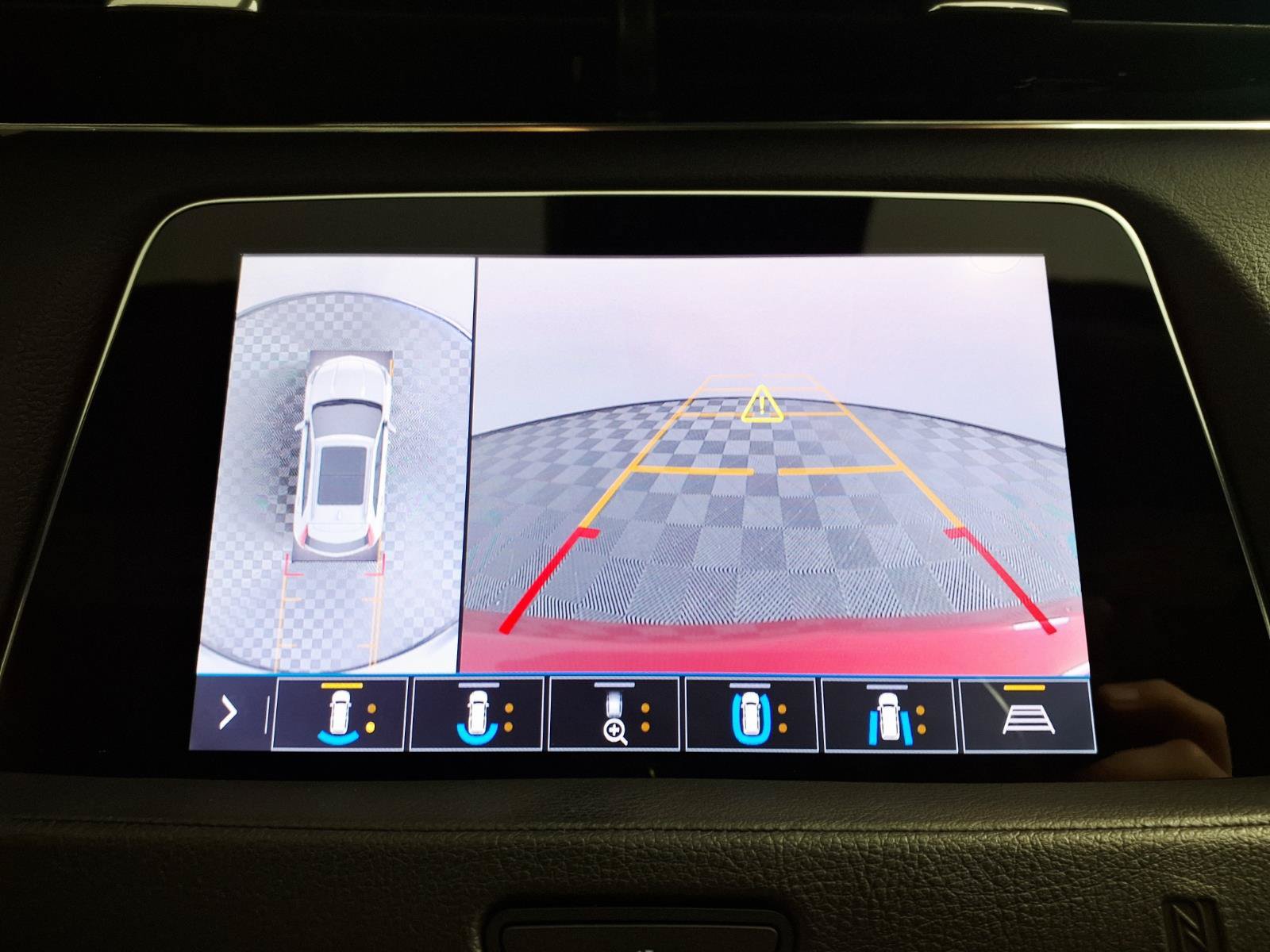 Used 2019 Cadillac XT4 Sport FWD image 19