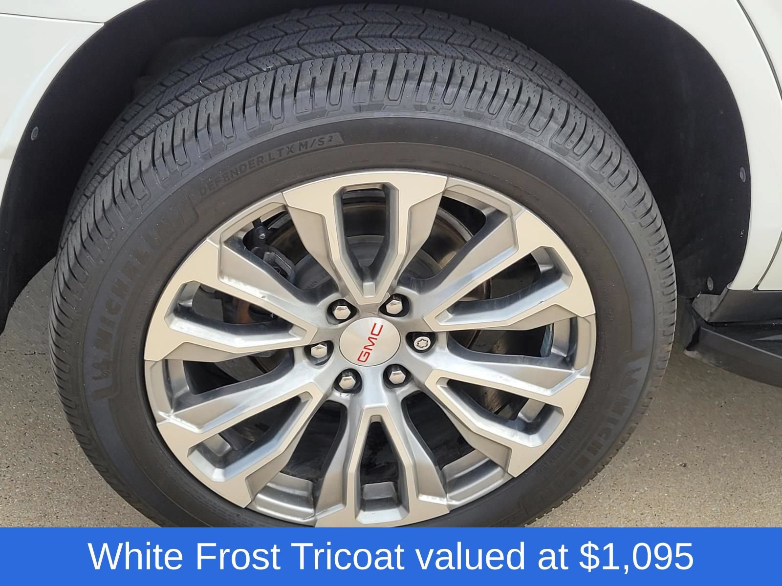 Used 2021 GMC Yukon Denali AWD/4WD image 7