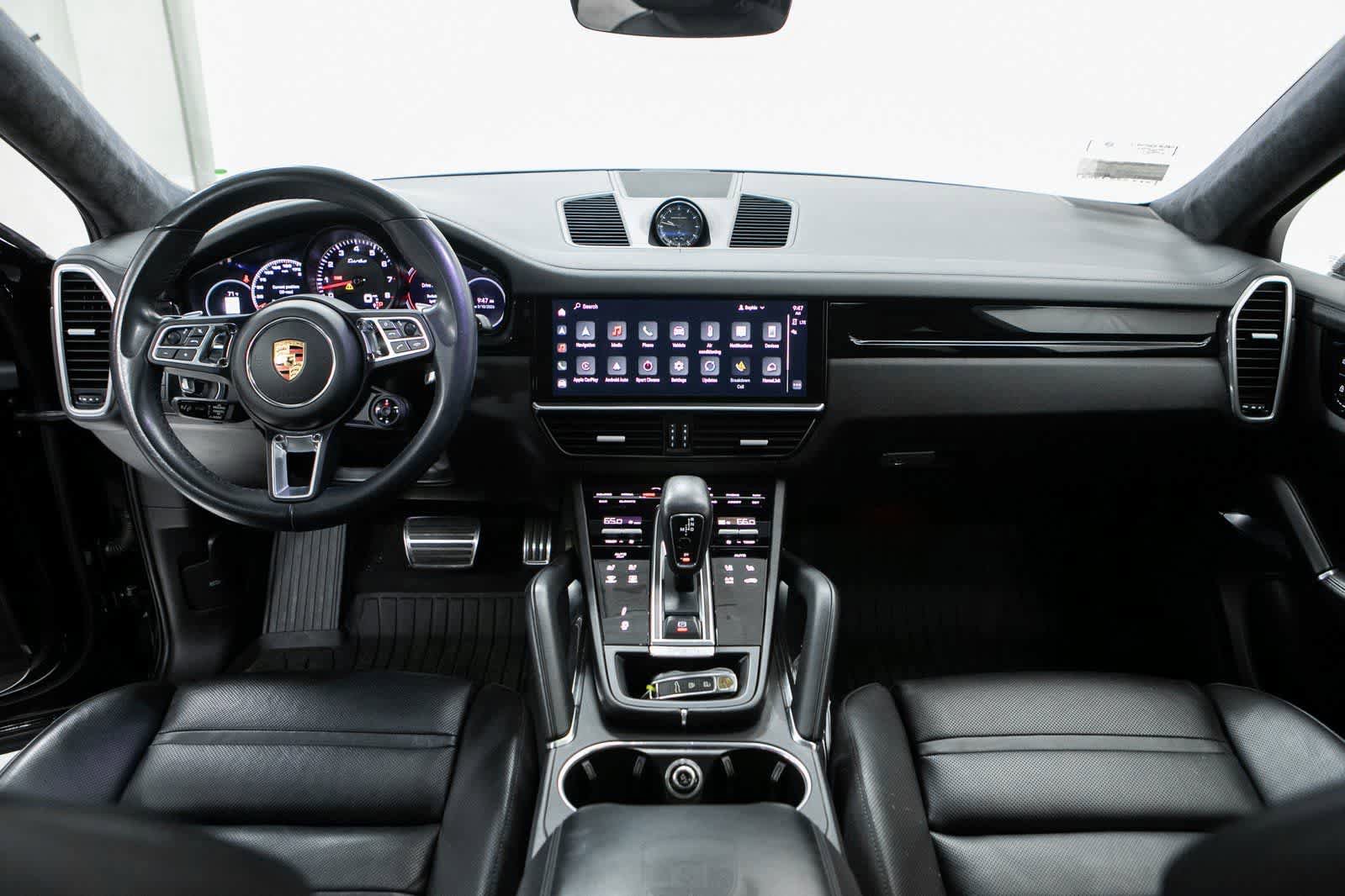 Certified 2023 Porsche Cayenne Turbo image 13