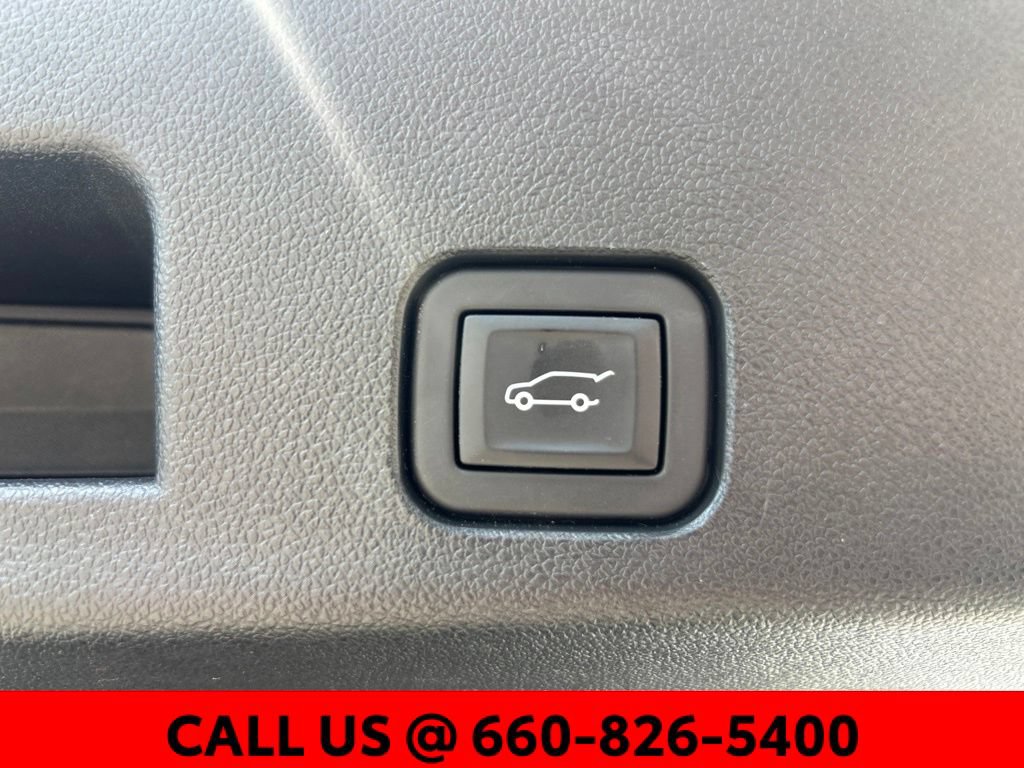 Used 2024 Chevrolet Traverse RS AWD/4WD image 15