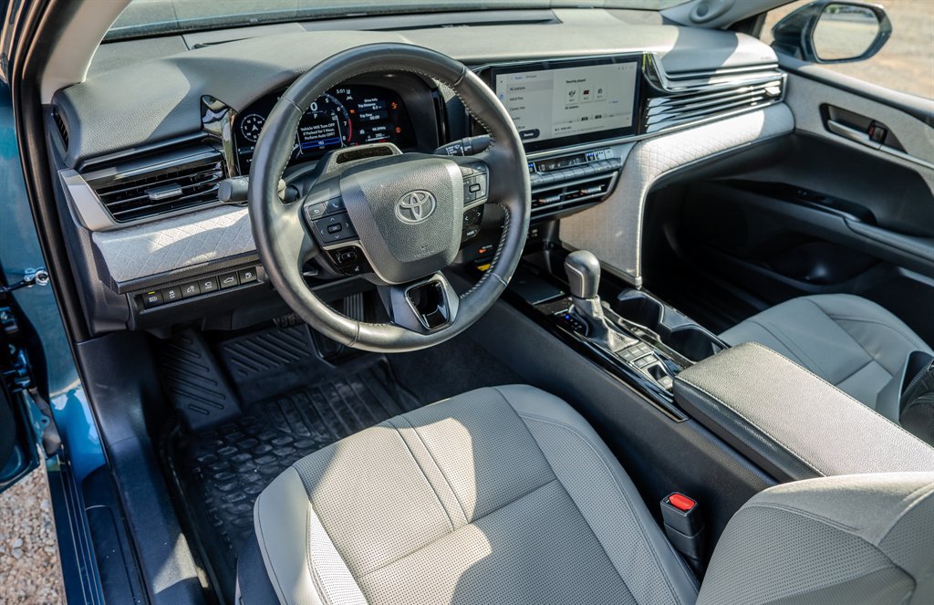 Used 2025 Toyota Camry XLE w/ Premium Plus Package FWD image 14