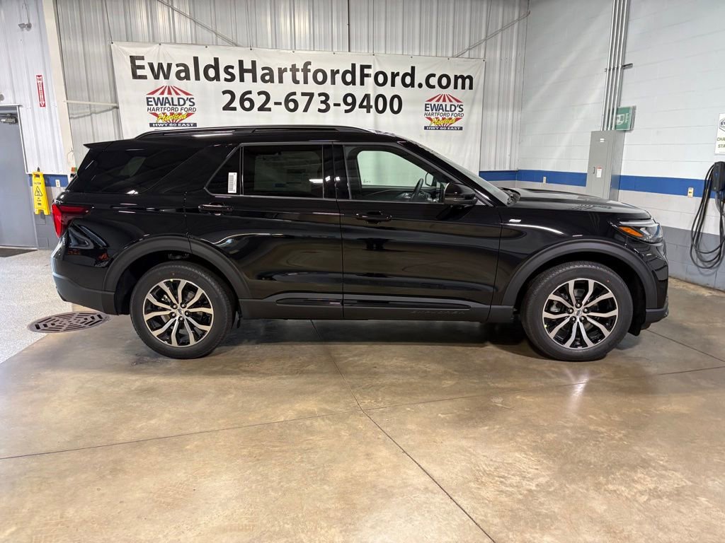 New 2026 Ford Explorer ST-Line AWD/4WD image 7