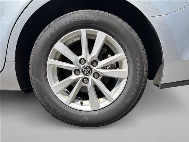 Used 2025 Toyota Camry LE FWD image 9