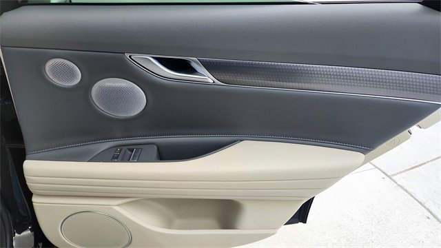 Used 2025 Genesis G80 2.5T Sport Prestige image 27