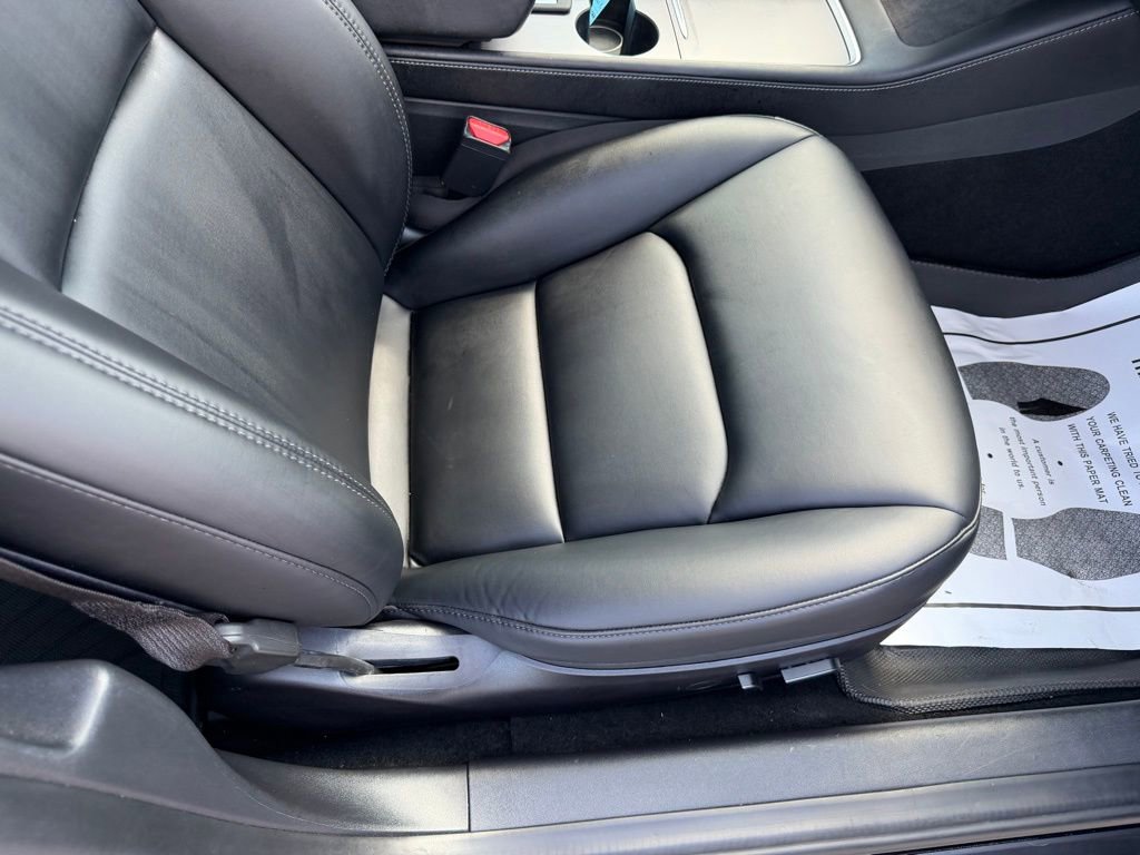 Used 2021 Tesla Model 3 Standard Range Plus image 16