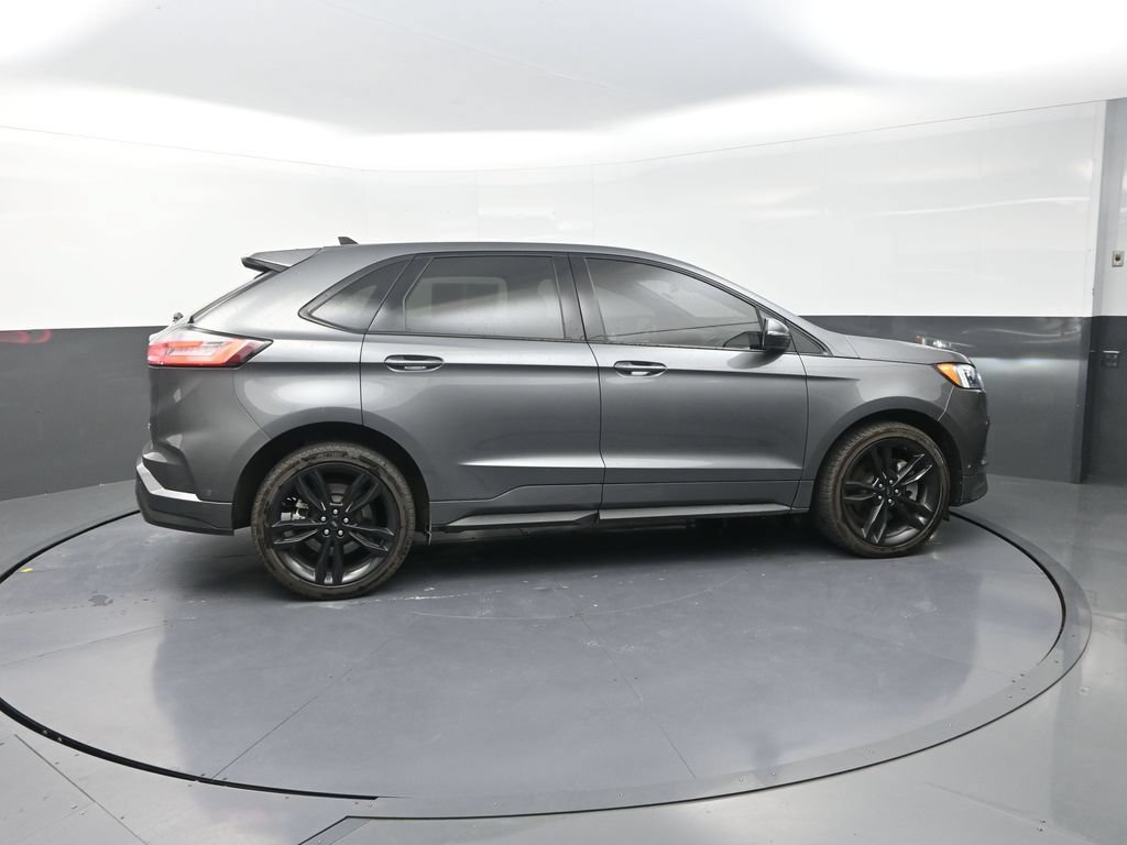 Used 2022 Ford Edge ST w/ Equipment Group 401A AWD/4WD image 12