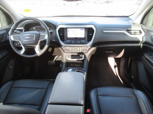Used 2023 GMC Acadia SLT w/ Elevation Edition image 12