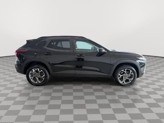 Certified 2025 Chevrolet Trax LT w/ LT Convenience Package image 12