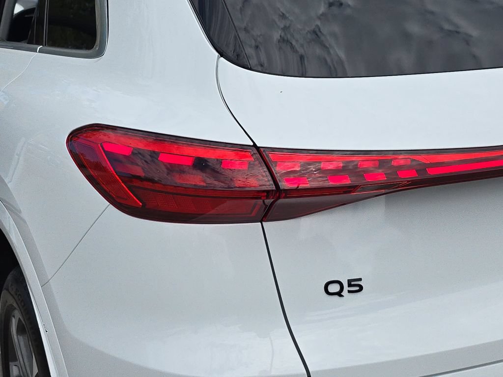Certified 2025 Audi Q5 Premium w/ Convenience Package AWD/4WD image 37