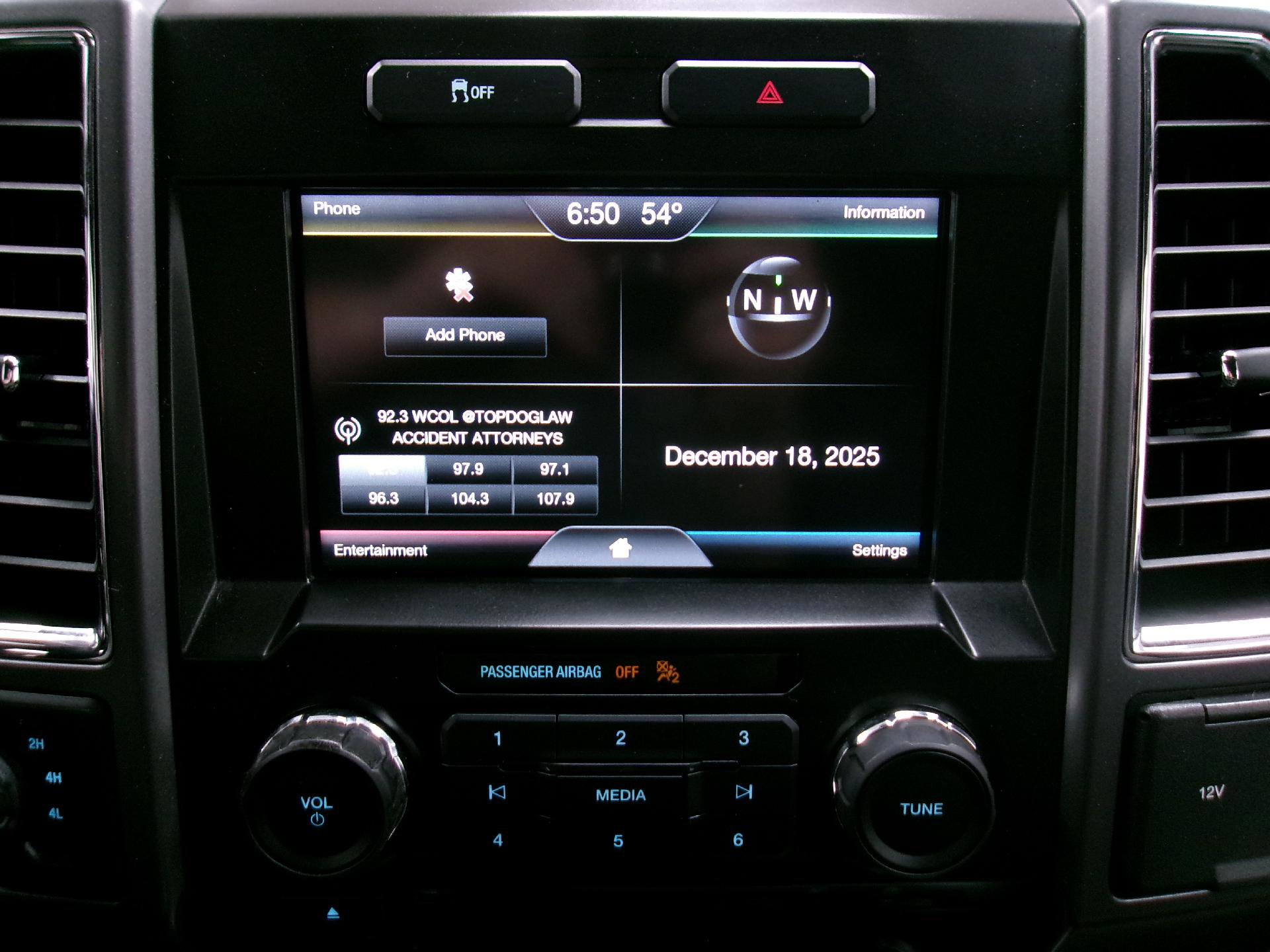 Used 2015 Ford F150 XLT w/ Equipment Group 302A Luxury image 4