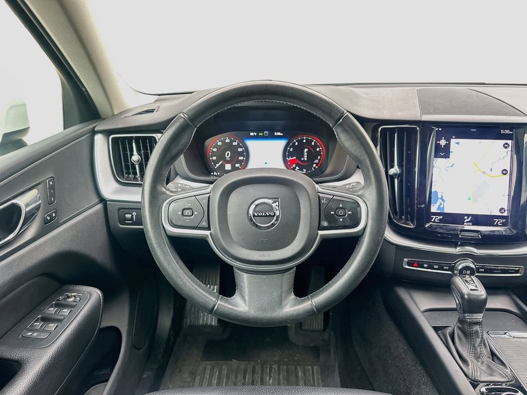 Used 2021 Volvo XC60 T5 Momentum w/ Protection Package Premier FWD image 23