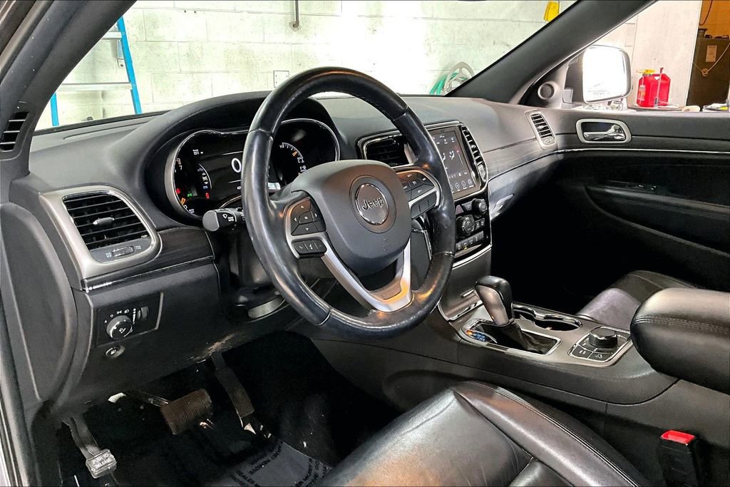 Used 2021 Jeep Grand Cherokee Limited image 16