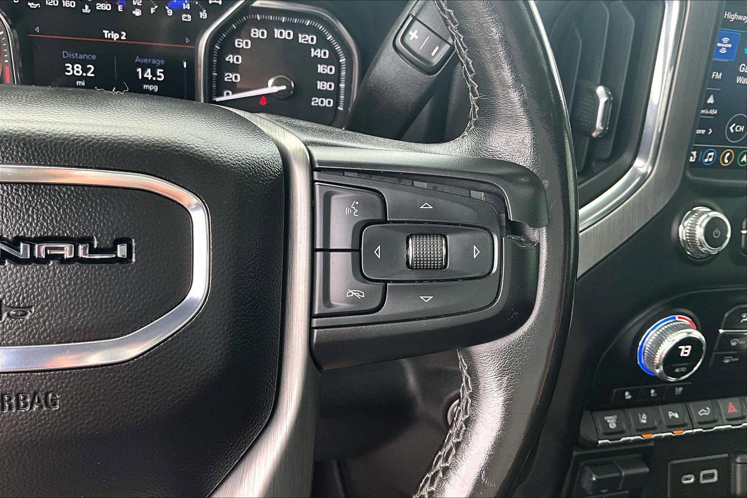 Used 2023 GMC Sierra 2500 Denali w/ Denali Ultimate Package AWD/4WD image 23