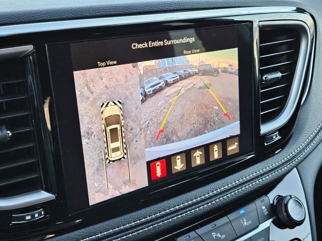 New 2026 Chrysler Pacifica Select image 20