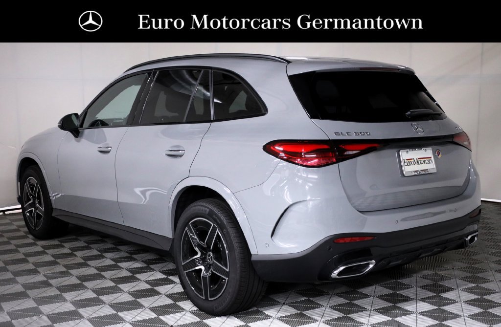 Used 2026 Mercedes-Benz GLC 300 4MATIC image 4