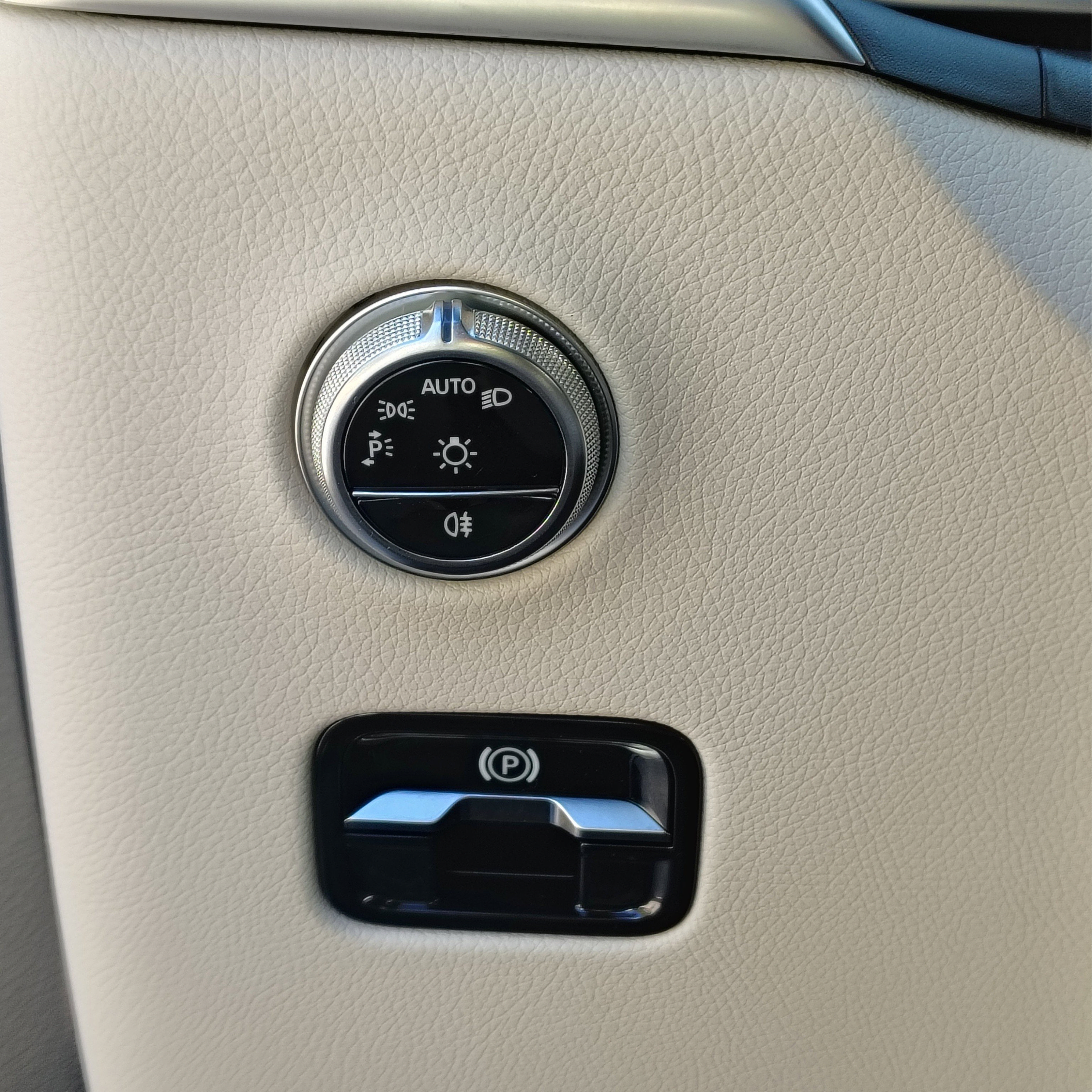Certified 2026 Mercedes-Benz GLC 300 image 18