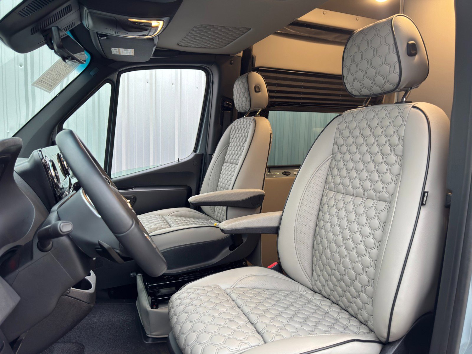 Used 2023 Mercedes-Benz Sprinter 3500 w/ Parking Package image 39