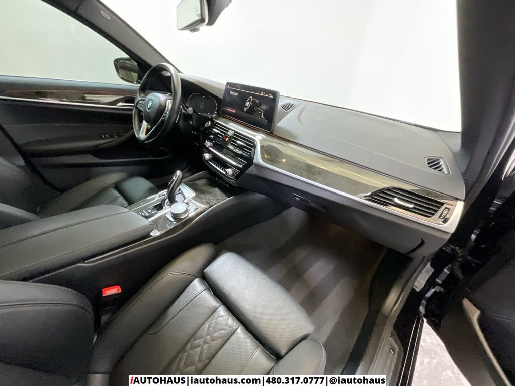 Used 2022 BMW 540i w/ Convenience Package image 21