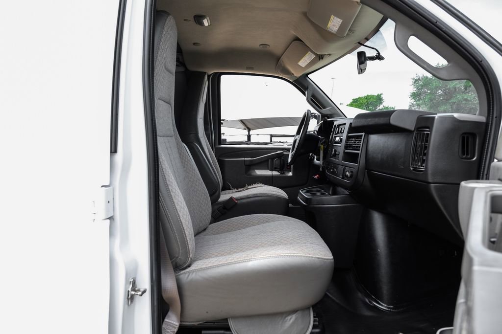 Used 2020 Chevrolet Express 2500 Extended w/ Driver Convenience Package RWD image 33