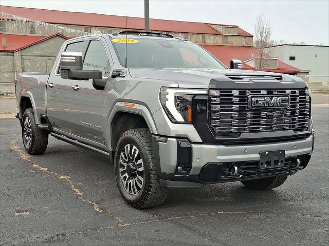 Used 2025 GMC Sierra 2500 Denali Ultimate image 1