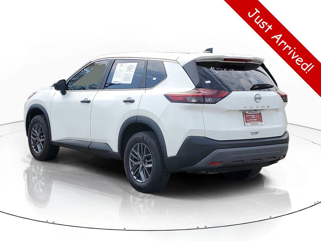 Used 2023 Nissan Rogue S FWD image 3