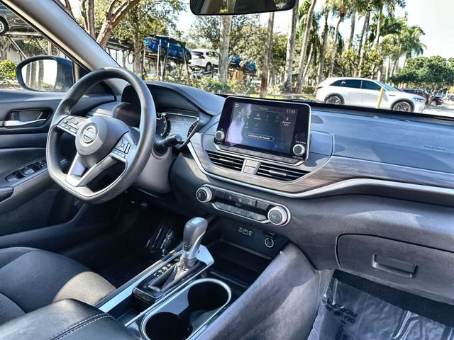 Used 2024 Nissan Altima 2.5 SV image 30