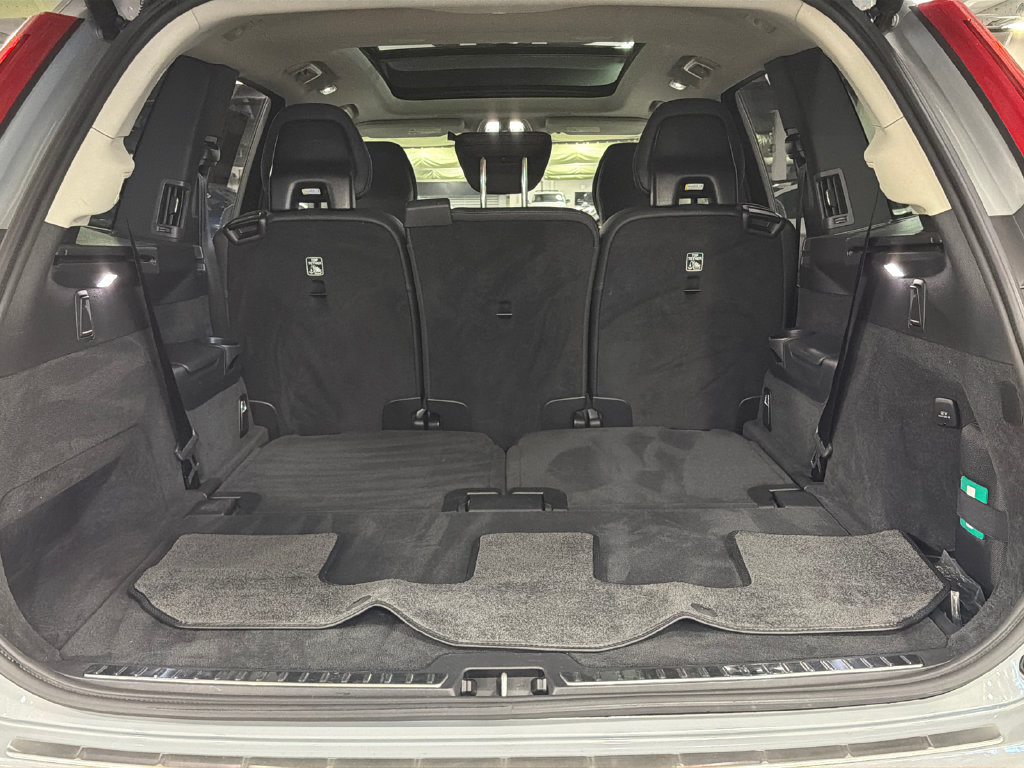 Used 2025 Volvo XC90 T8 Plus w/ Protection Package Premier AWD/4WD image 25
