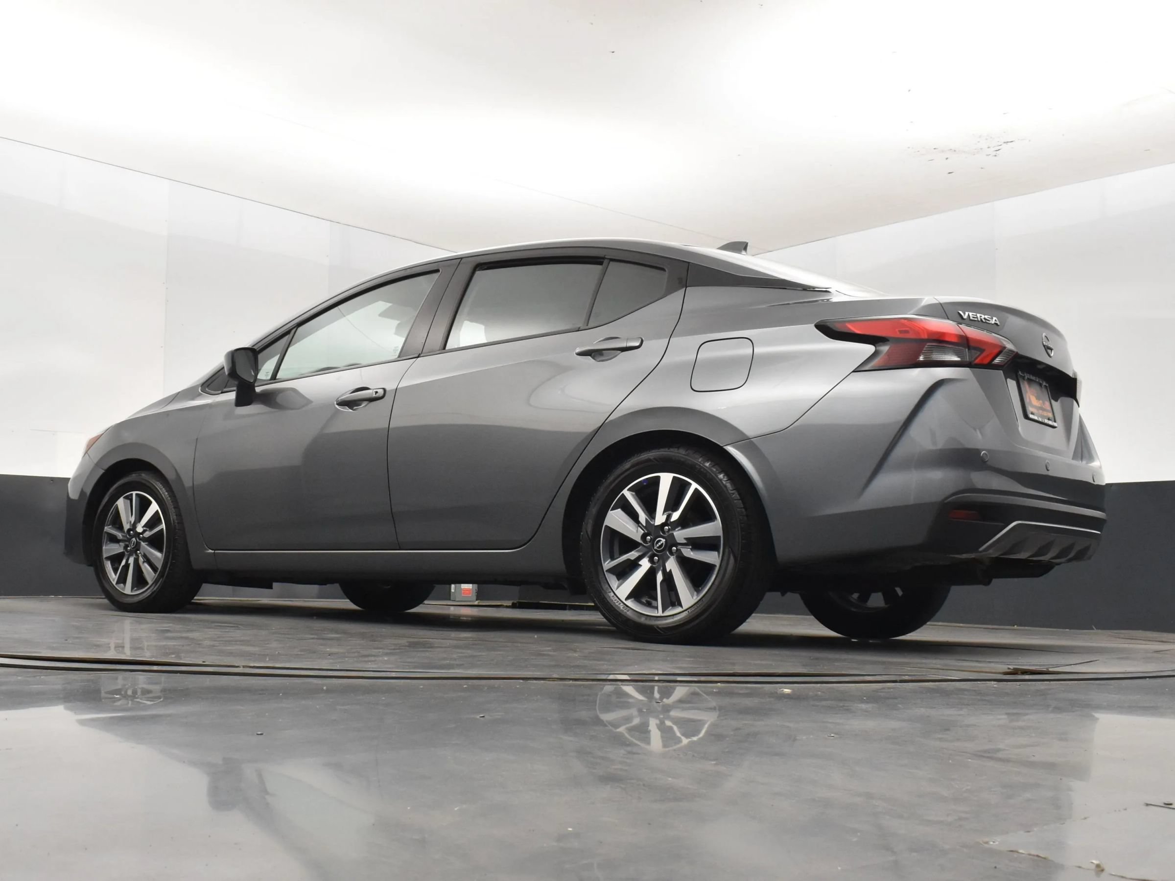 Used 2023 Nissan Versa SV FWD image 12