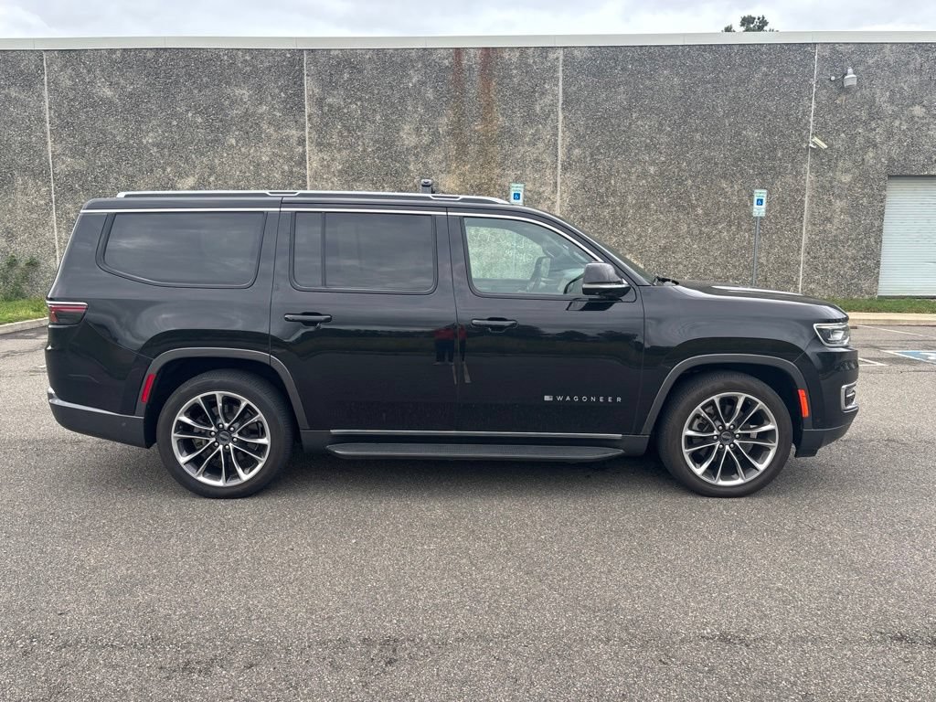 Used 2022 Jeep Wagoneer Series II w/ Convenience Group I AWD/4WD image 8