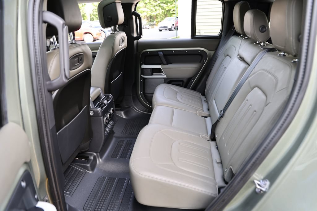 Used 2020 Land Rover Defender 110 HSE AWD/4WD image 23
