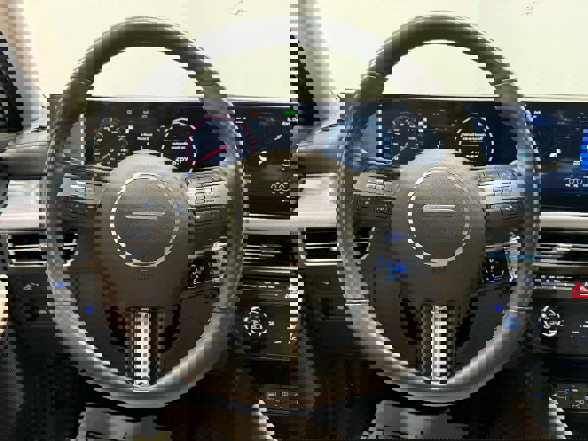 Used 2025 Hyundai Sonata SEL image 14