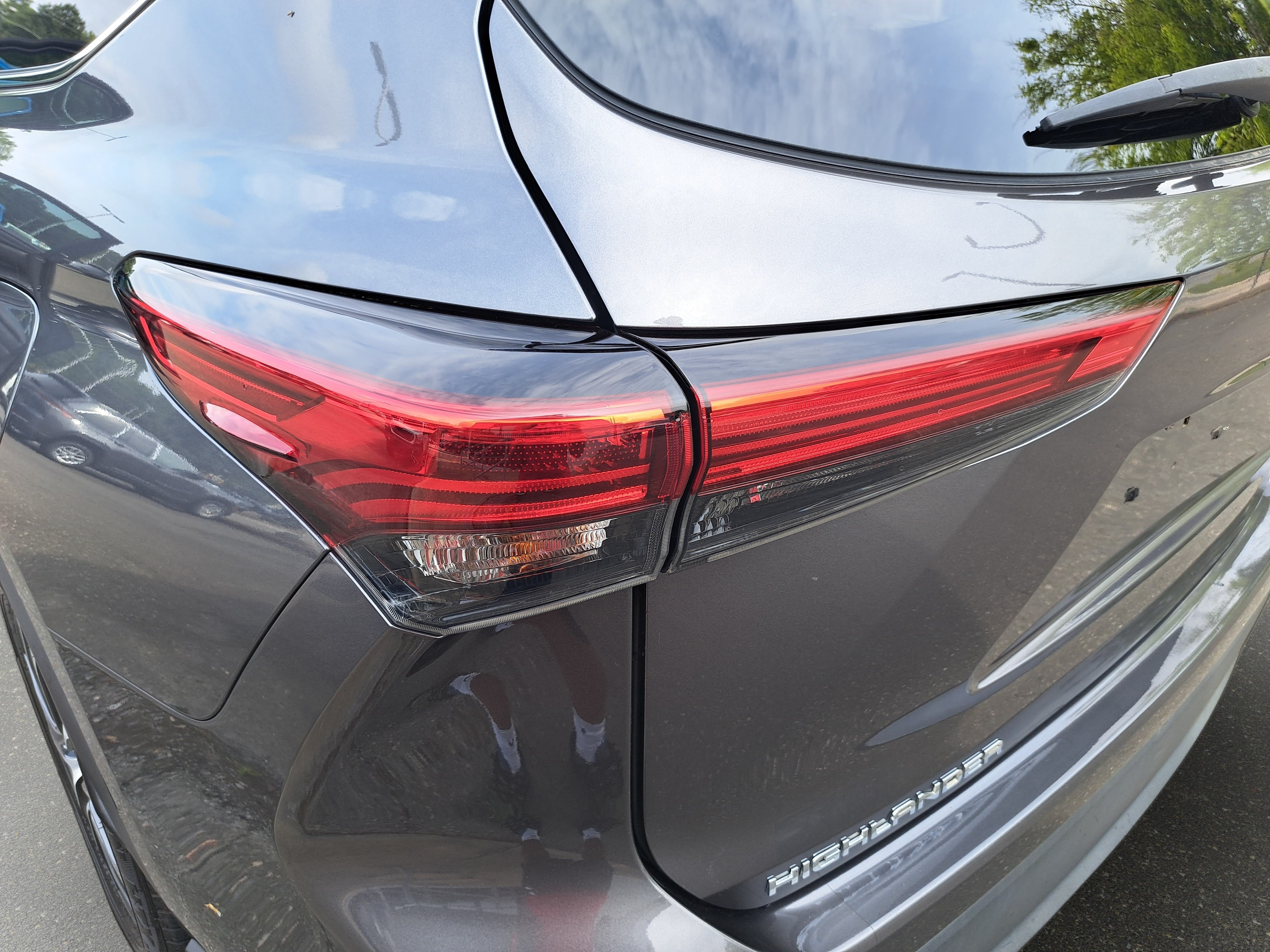 Used 2021 Toyota Highlander XLE FWD image 33